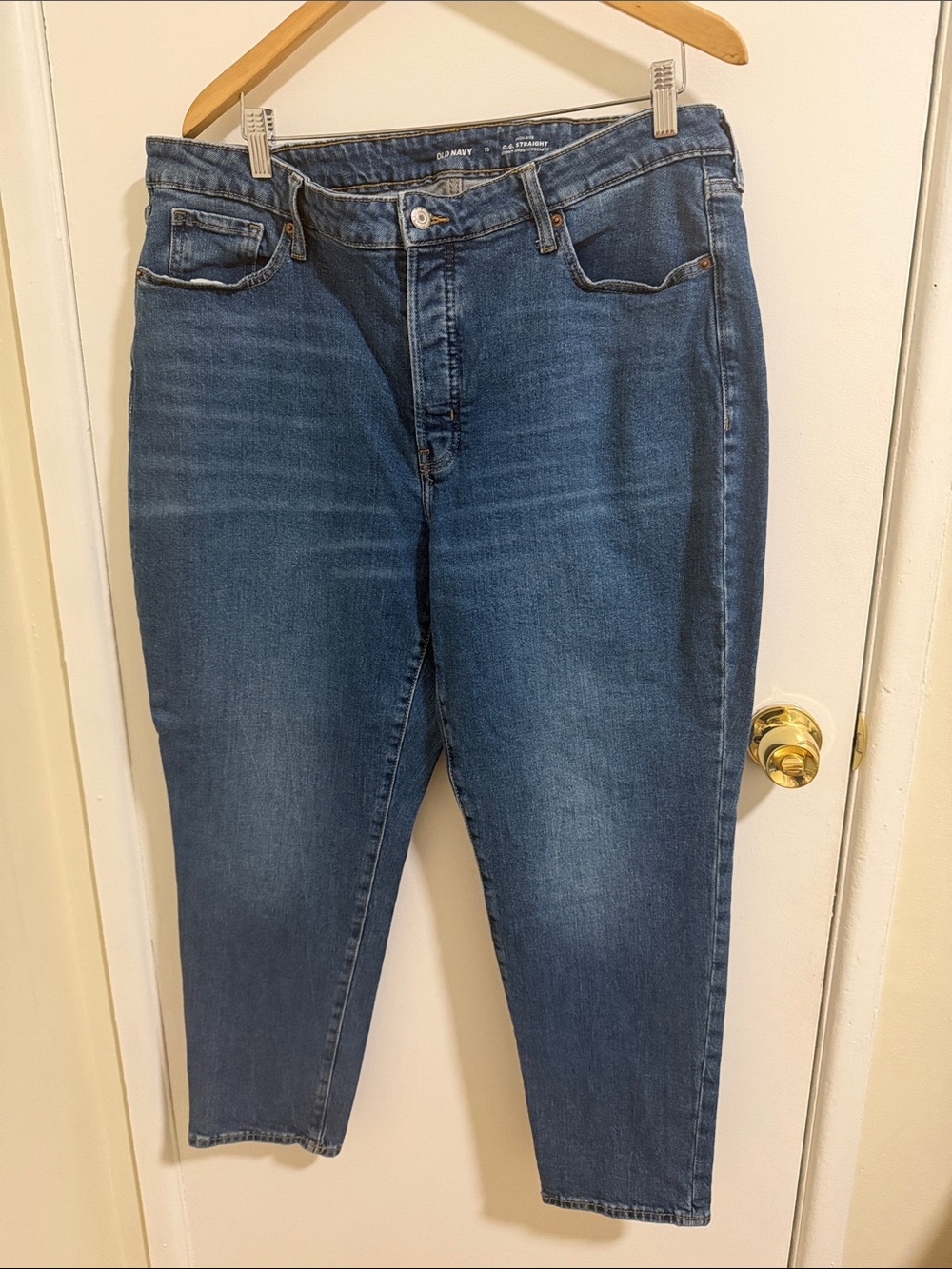 Old Navy Cropped High-Rise Jeans in Medium Blue Wash